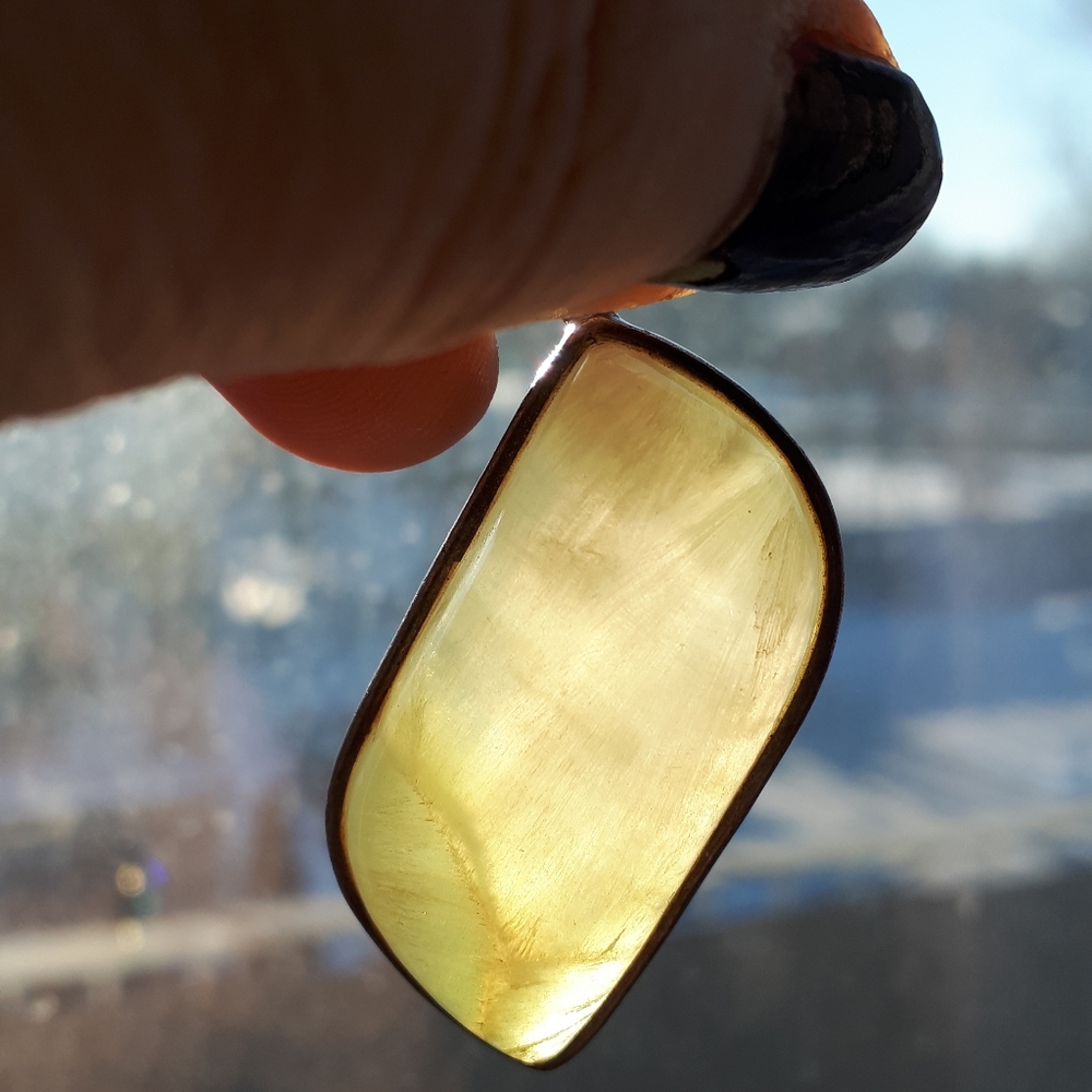 Yellow fluorite pendant